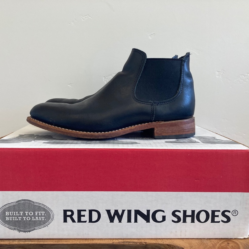 Red Wing Shoes Black Chelsea Heritage Boots Women's Size 9
